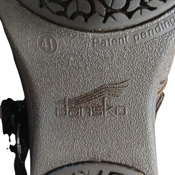 Dansko Brown Tooled Leather Clogs Slip On Shoes or Sling Back size 10-10.5 - Picture 9 of 11